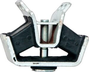 REAR ENGINE MOUNTING