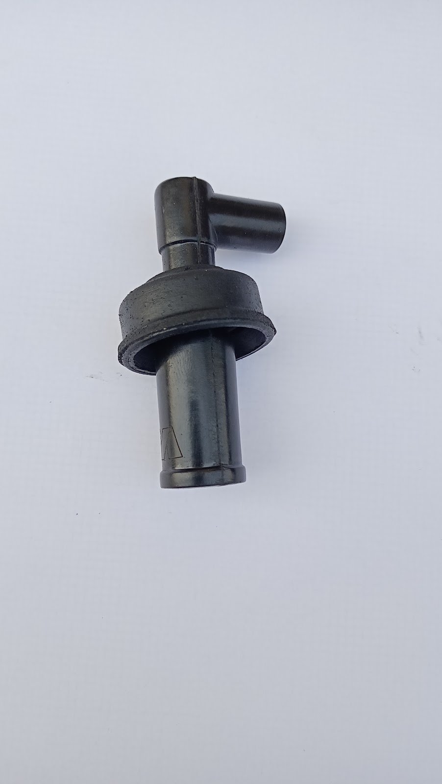 PLUG CAP PULSAR/DTSI W/CAP
