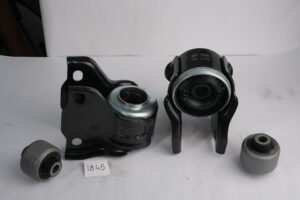 FRONT SUSP BUSH KIT WITH BRACKET ( 4PCS)