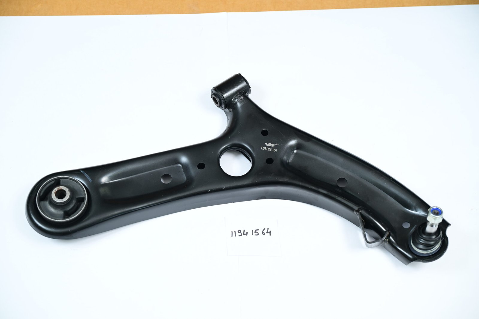 CONTROL ARM ASSY. RH
