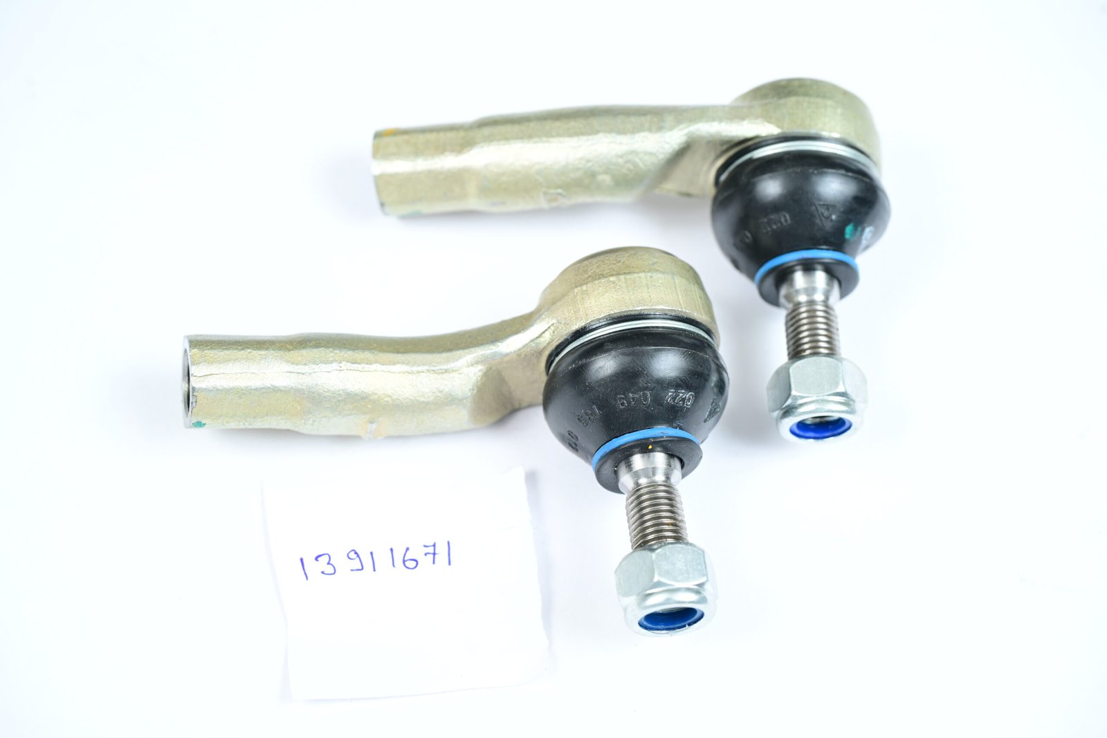 TIE ROD END
